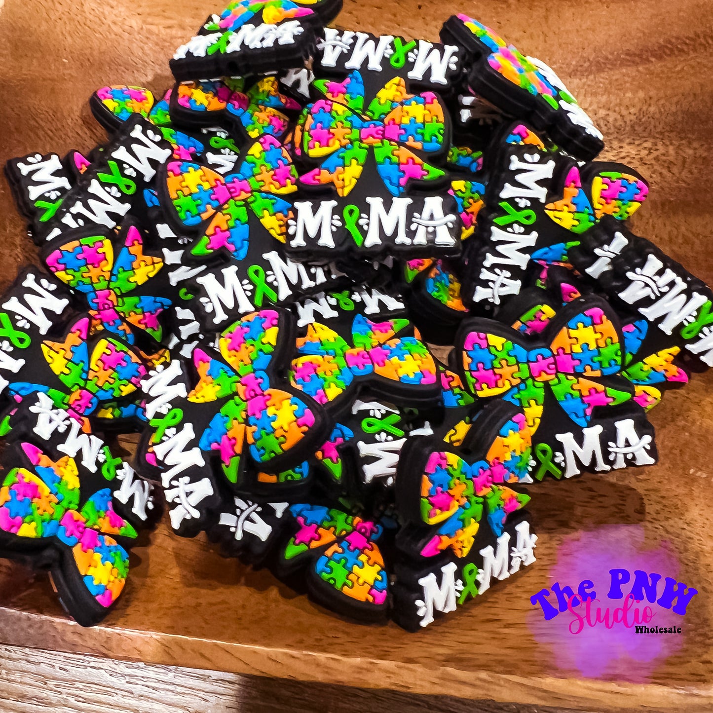 Autism mama bow focal