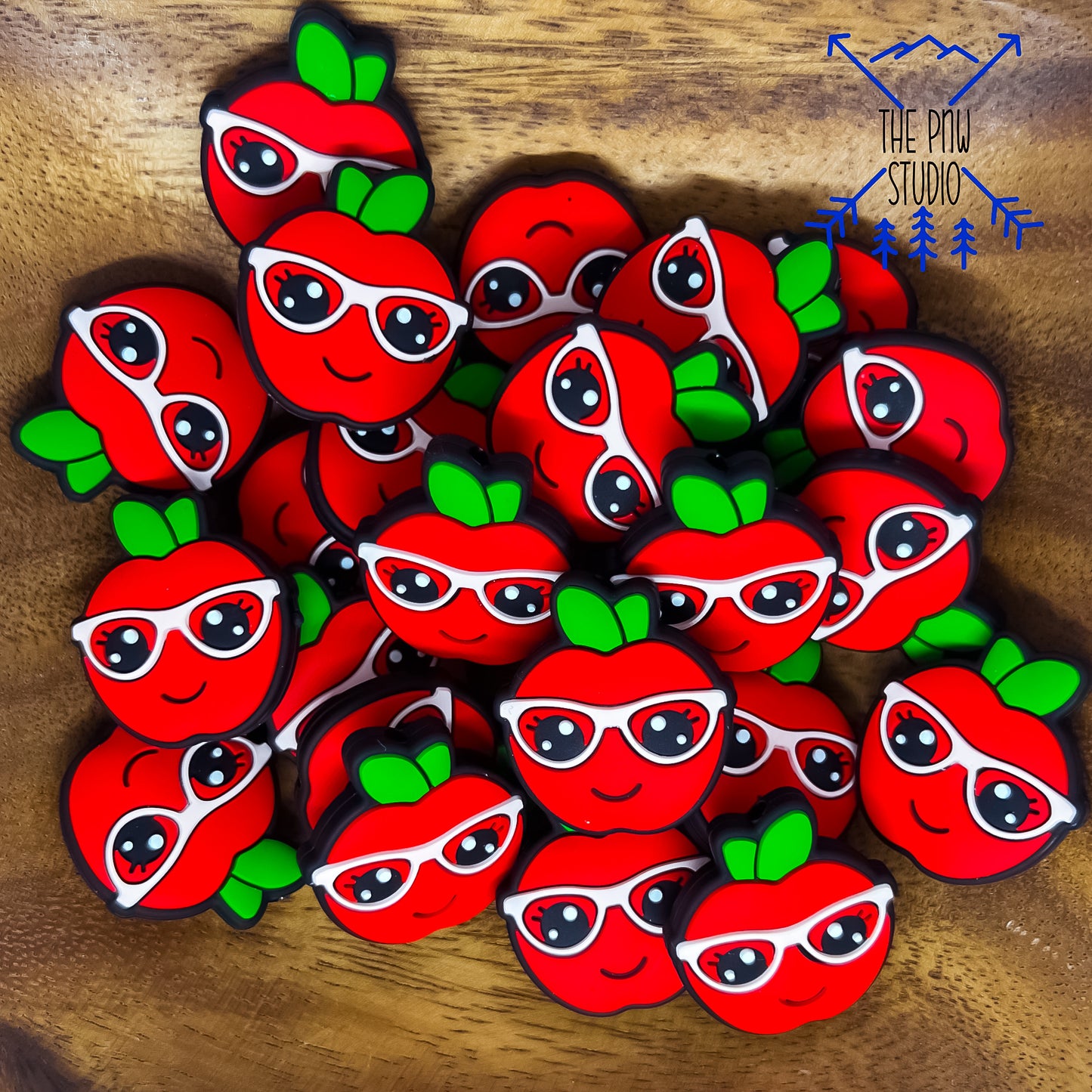 Apple with glasses focal