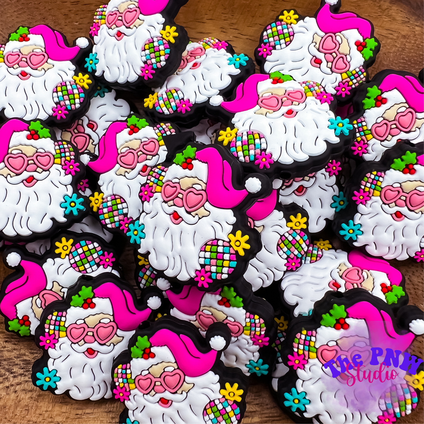 Pink glasses Santa focal