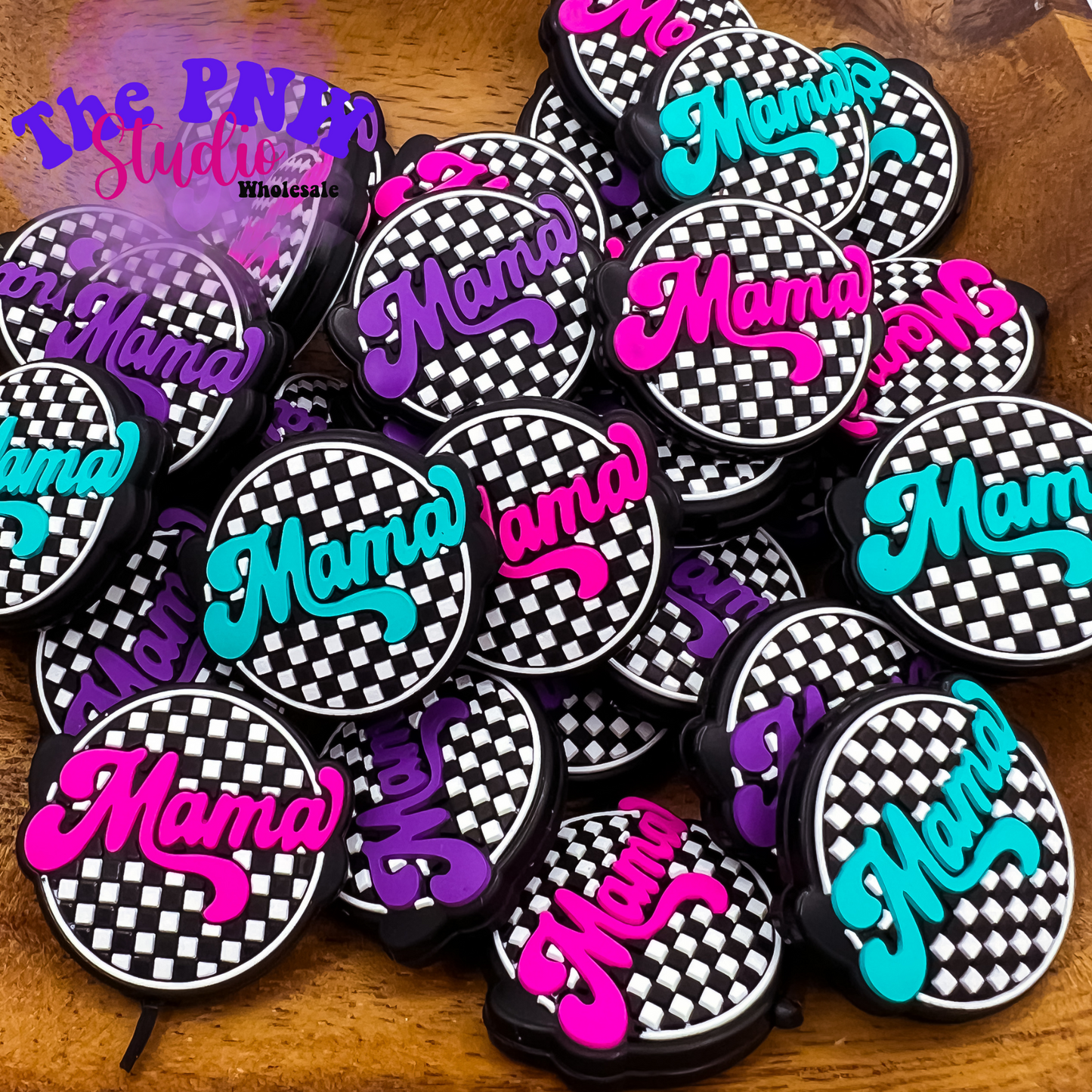 Checkered back Mama Focal