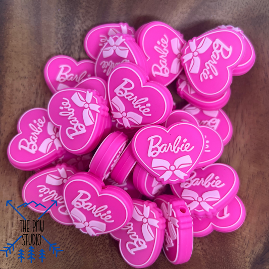 Pink heart with bow focal